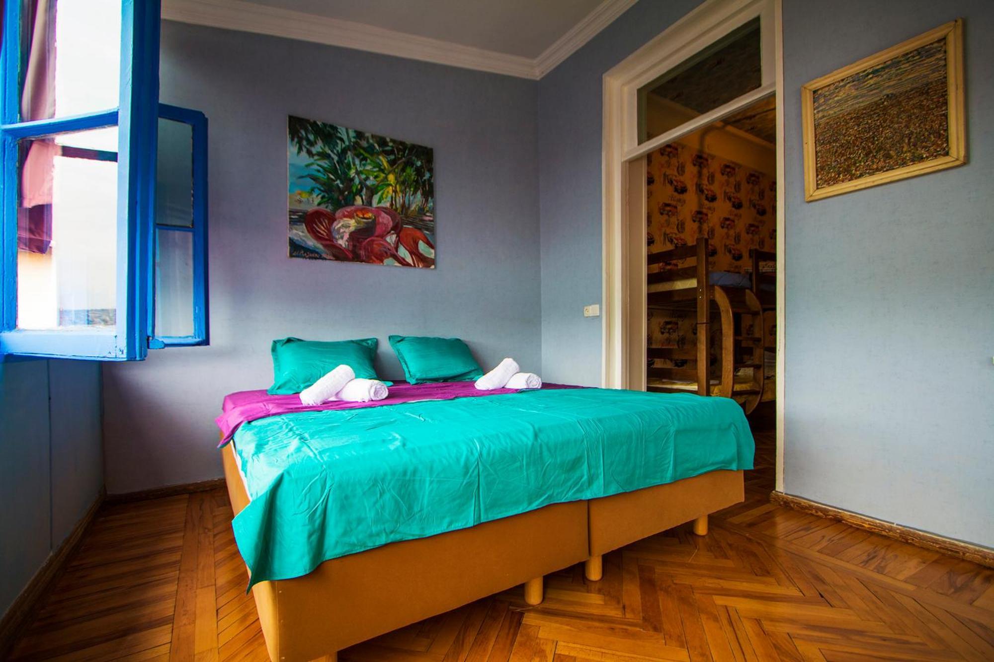 Royz Hostel Tbilisi ภายนอก รูปภาพ