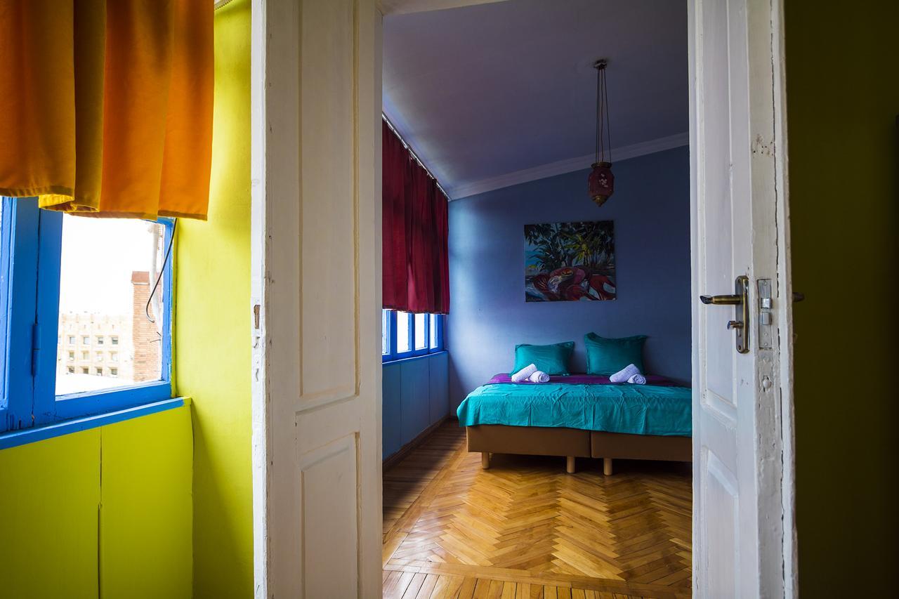 Royz Hostel Tbilisi ภายนอก รูปภาพ