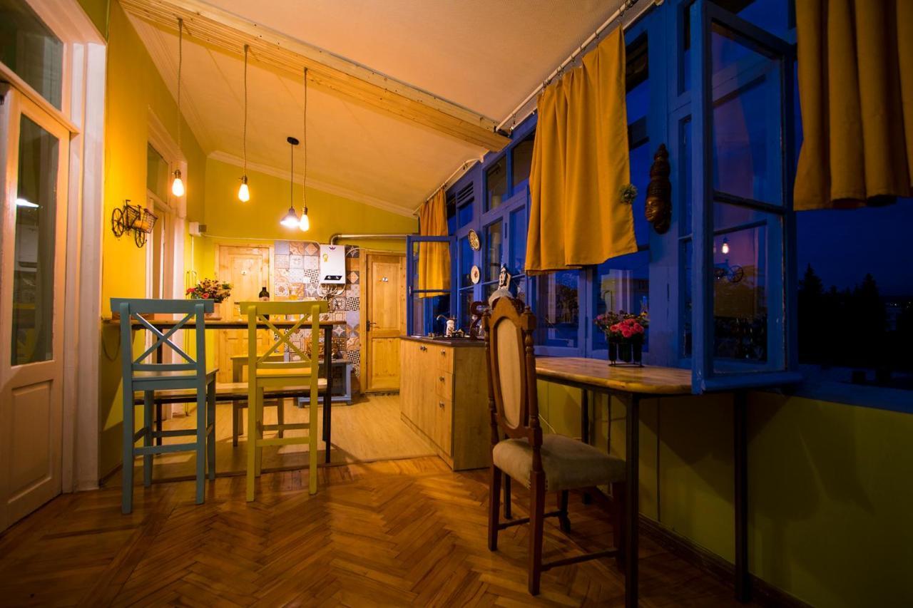 Royz Hostel Tbilisi ภายนอก รูปภาพ